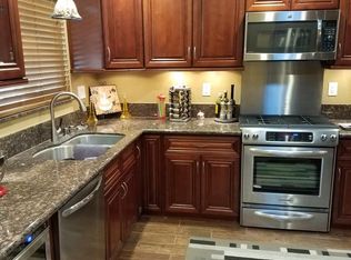 321 Massachusetts Ave, Riverside, CA 92507