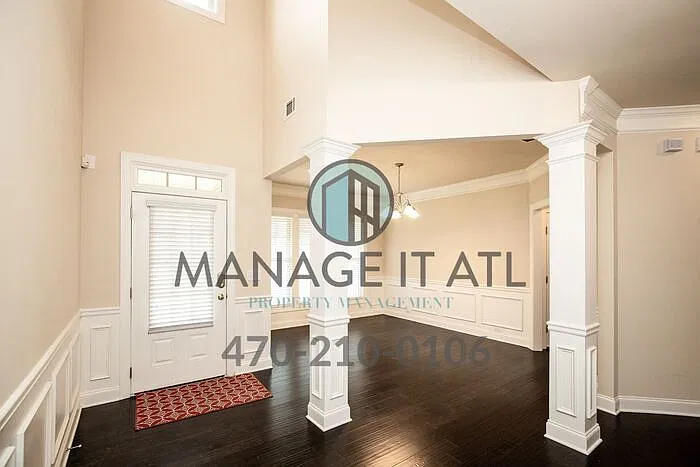 4 bed, 3.0 bath, 2862 sqft, $2,649 — Photo 2