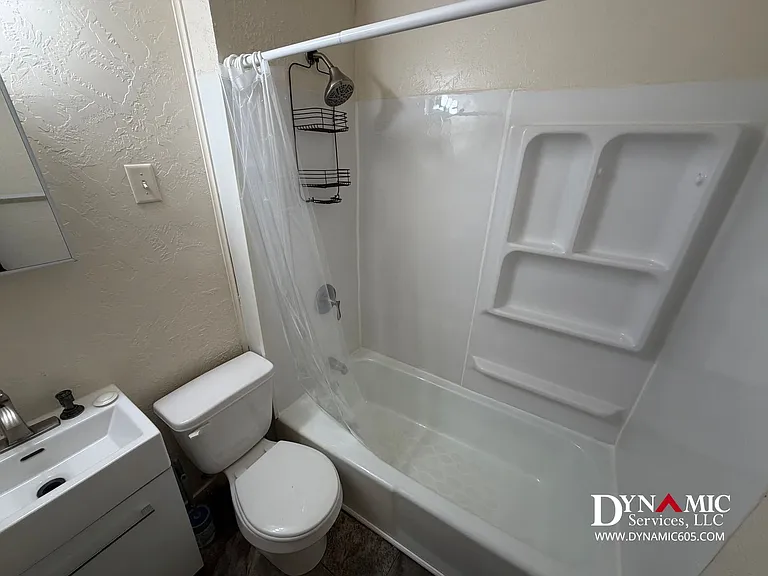 215 S Duluth Ave — Photo 19