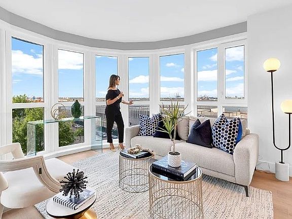 2nd image of 5 Stuyvesant Pl