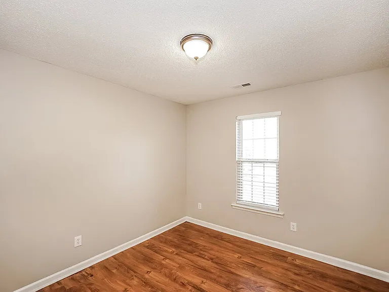 1039 Sandy Point Dr SW — Photo 12