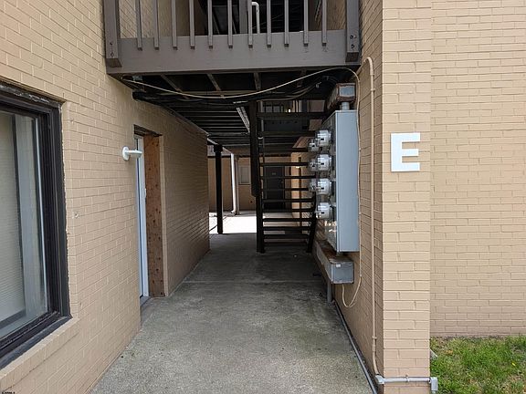 3rd image of 600 Pacific Ave APT E101