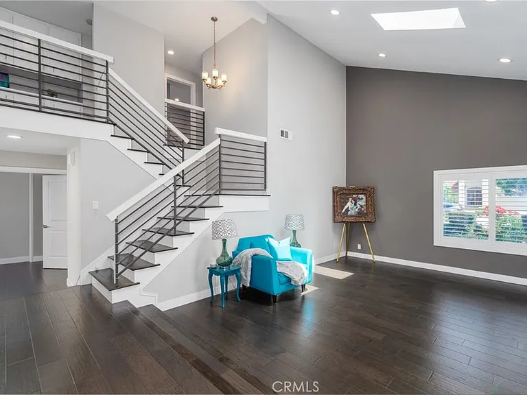13014 Espinheira Dr — Photo 19