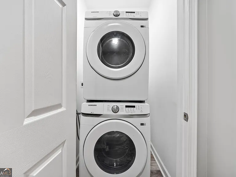 1126 Briarcliff Pl NE #2 — Photo 6