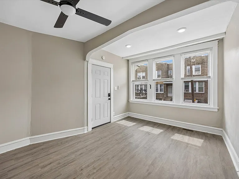 1117 Rosalie St — Photo 3