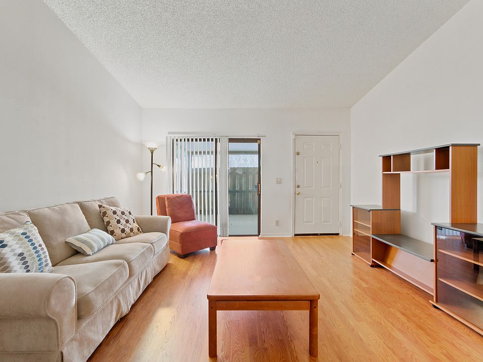 1st image of 4413 Woodstock Drive #A