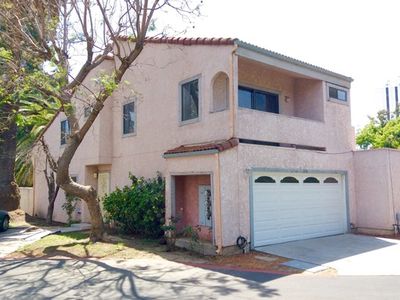 134 Racquet Club Dr, Compton, CA, 90220