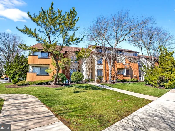 142 Reef Dr, Ocean City, NJ 08226