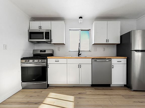 4th image of 220 W 9th Ave Floor 2