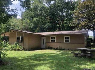 2221 S Woodcrest Ave, Denham Springs, LA 70726