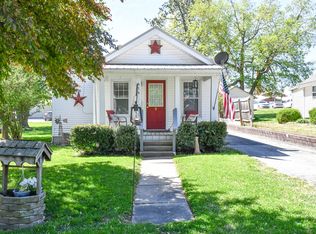 619 W Jefferson St, Pittsfield, IL 62363
