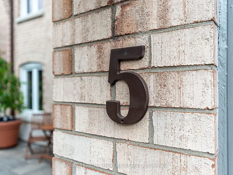 5 Hacienda Ct #2 — Photo 1