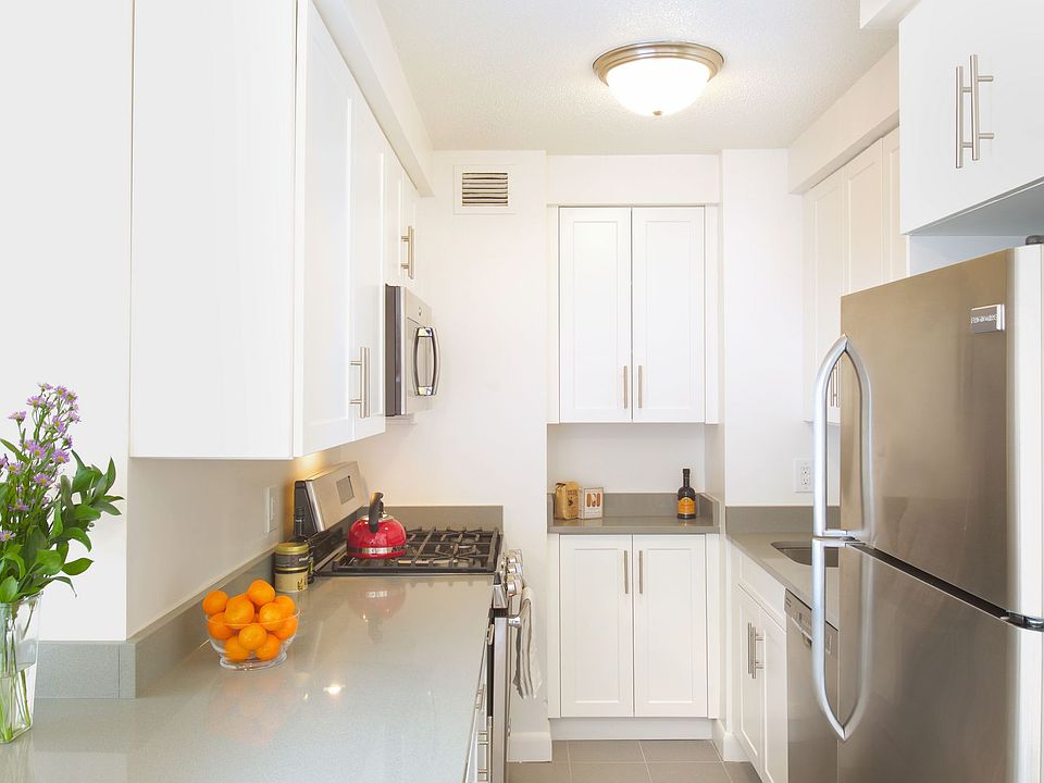 1st image of 101 W 90th St APT 22B