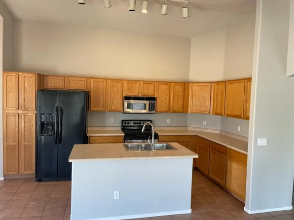 16541 N 165th Ave, Surprise, AZ 85388