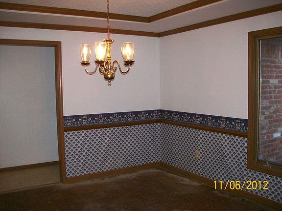 3rd image of 522 Westminster Dr
