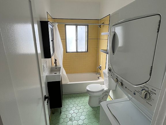 5th image of 708 N Dillon St #6