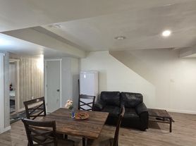 2679 Donaghey Cres SW