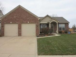 1106 Crestwood Dr, Greenwood, IN 46143