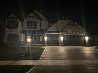 13400 Redbud Dr, Saint John, IN 46373