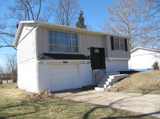 6337 N Randwick Rd, Peoria, IL 61615