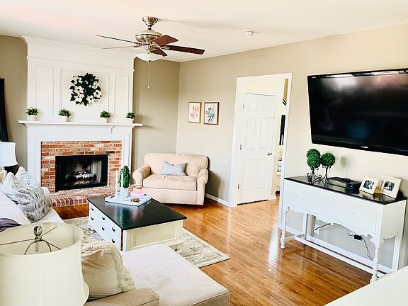 4th image of 11543 S Glenn Cir