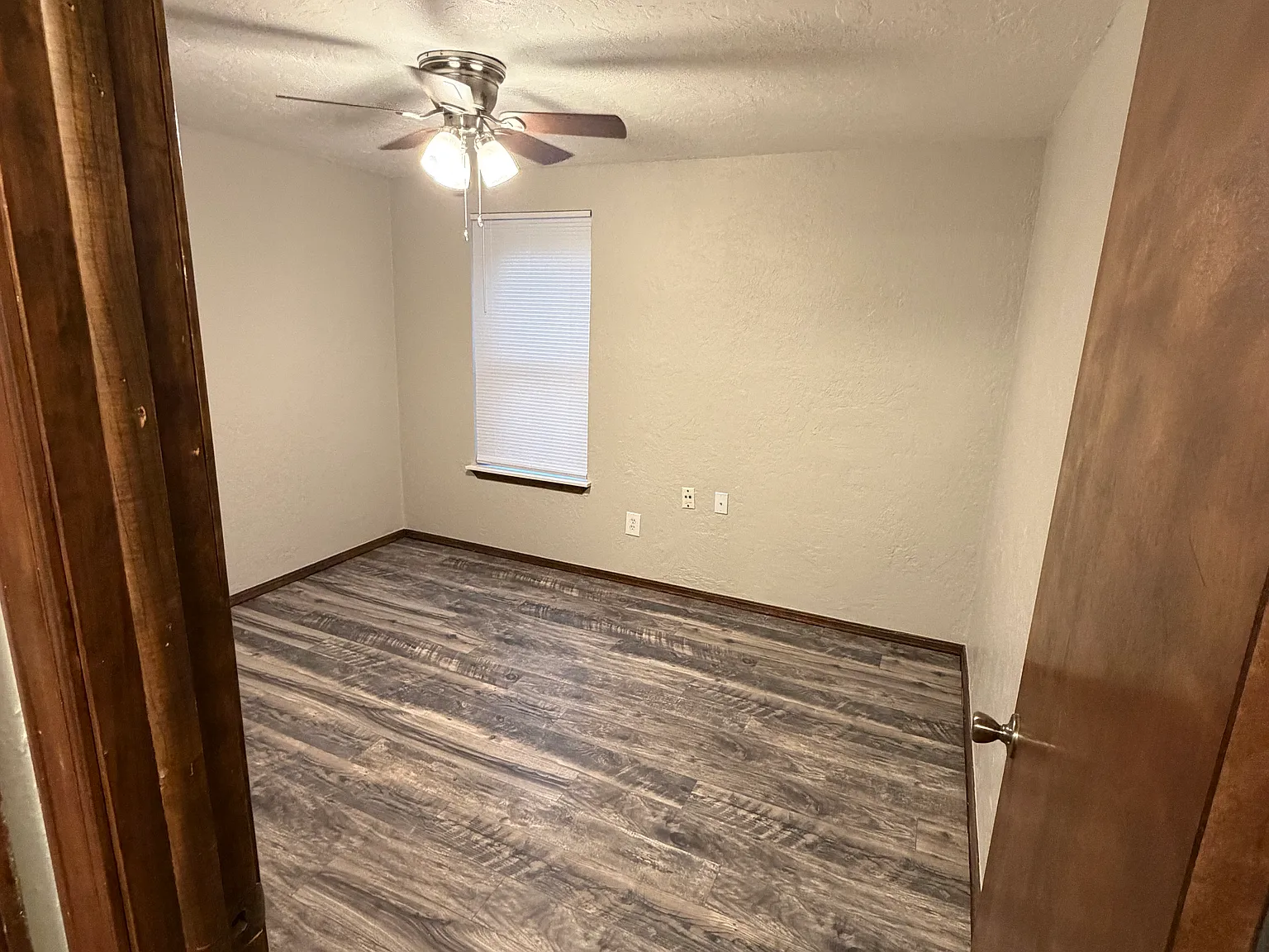 2 bed, 1.5 bath, 1000 sqft, $1,025 — Photo 4