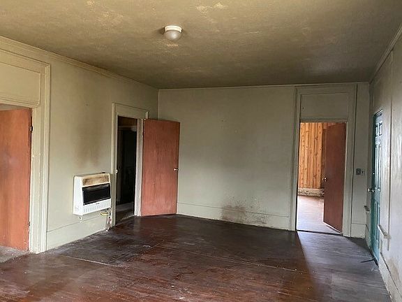 3rd image of 713 E Cheatham St