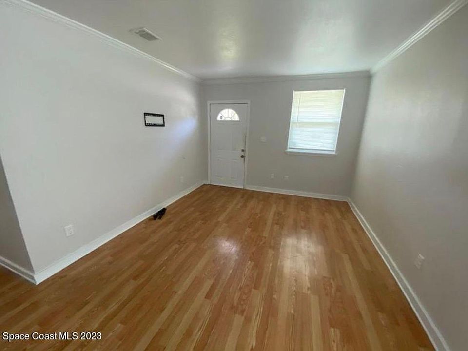 2nd image of 10308 Dobell Rd
