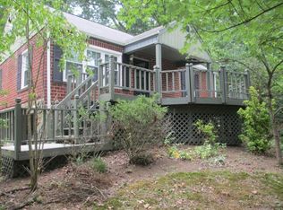 2305 Kendleworth Dr, Kingsport, TN 37660