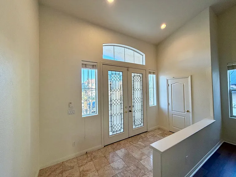 2736 Carolina Blue Ave — Photo 3