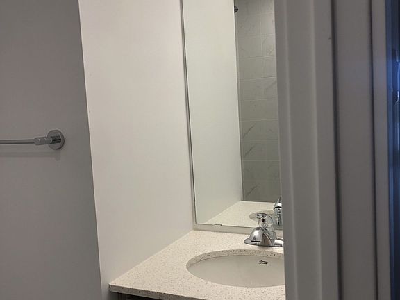 3rd image of 2433 Dufferin St #615