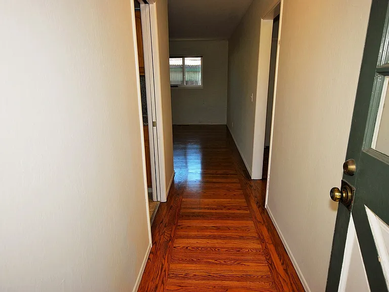 1017 to 1019 Annapolis Dr. — Photo 9