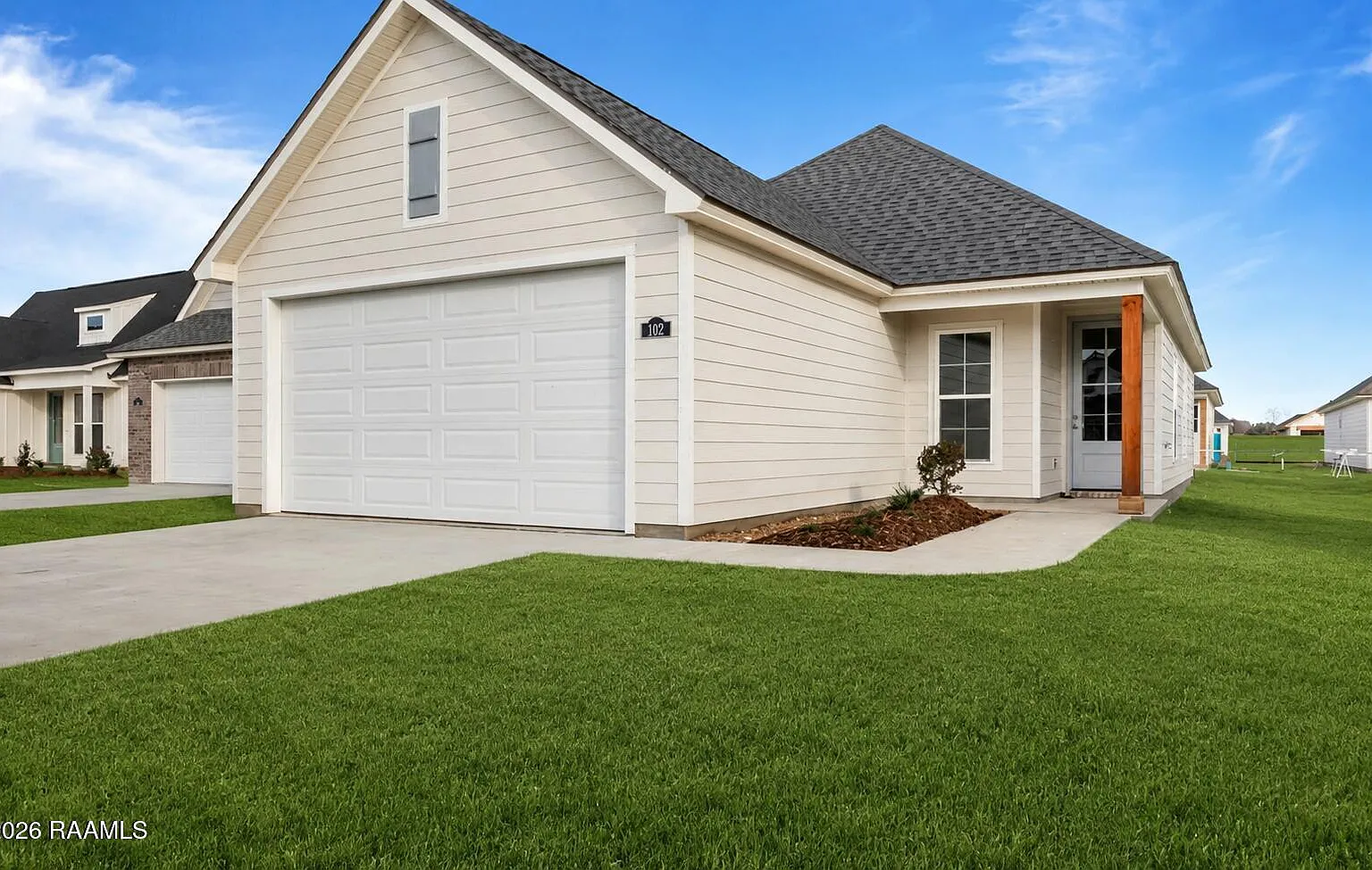 3 bed, 1216 sqft, $2,100 — Photo 3