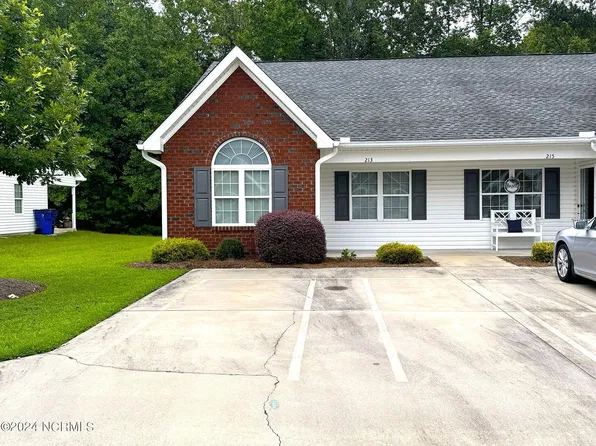 215 Hurt Ct, Nashville, NC 27856