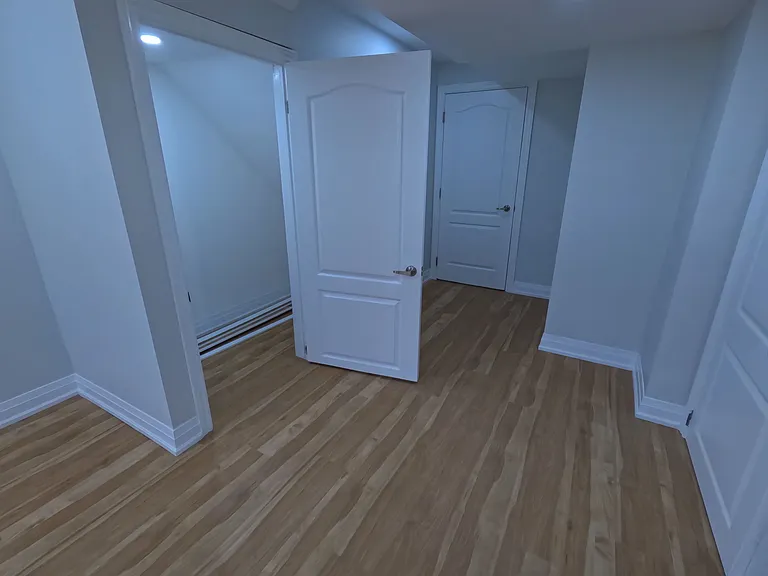 77 Summit Ridge Dr #LOWER — Photo 7