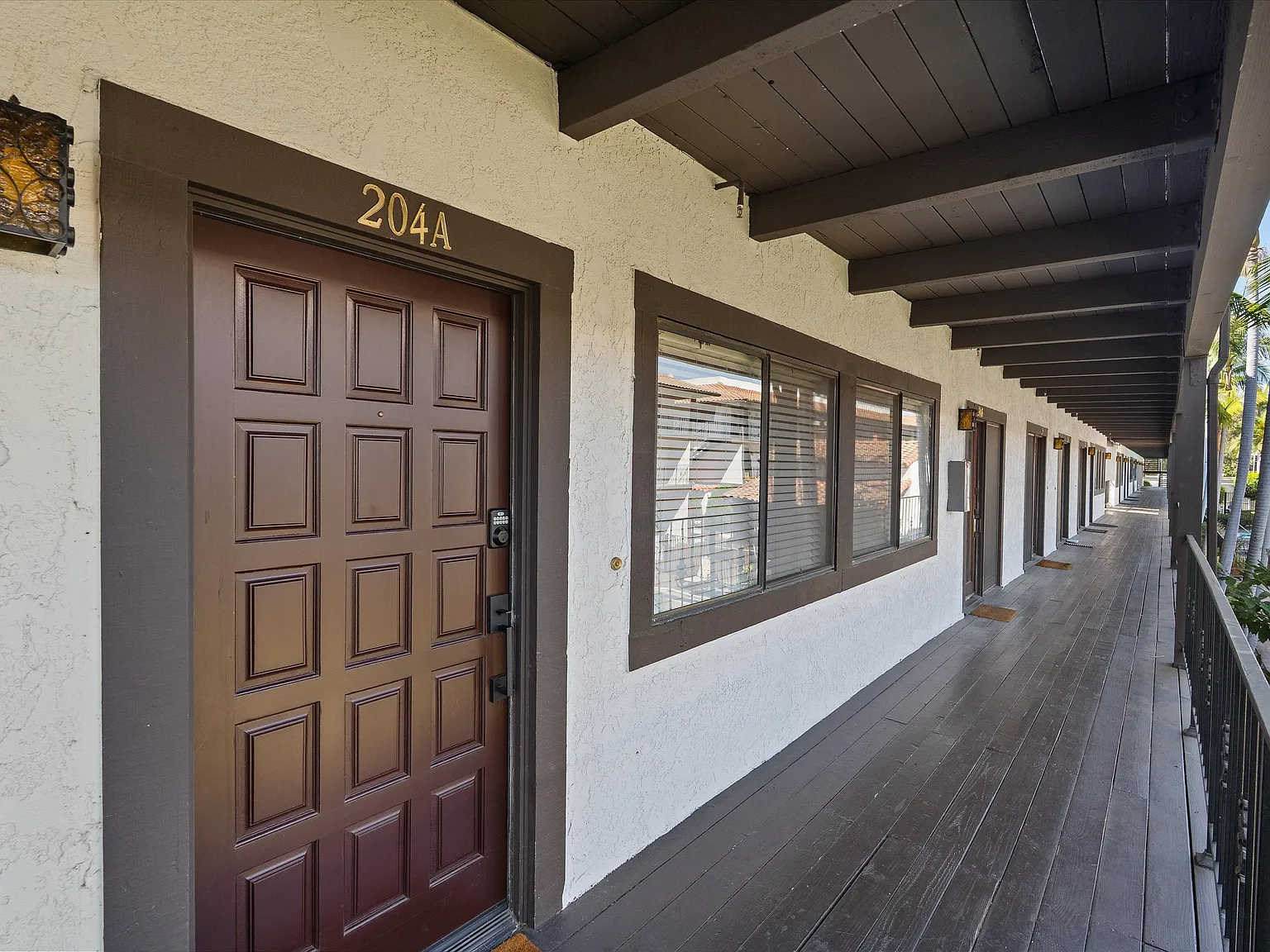 2 bed, 1040 sqft, $2,995 — Photo 2