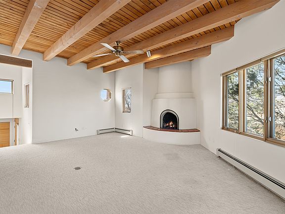 4th image of 682 La Viveza Ct