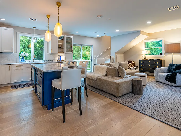 546 Lake Ave — Photo 43