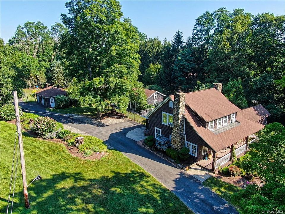 2nd image of 334 Angola Rd