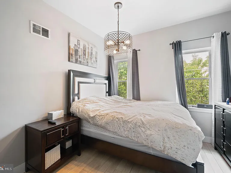 2617 Sepviva St — Photo 20