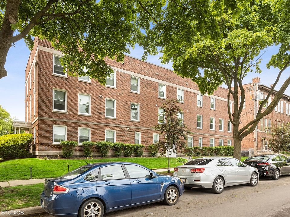 1st image of 2600 W Winnemac Ave APT 2C
