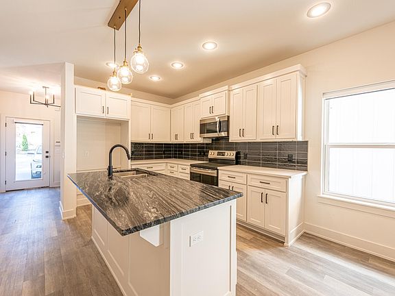 3rd image of 633 N Leverett Ave