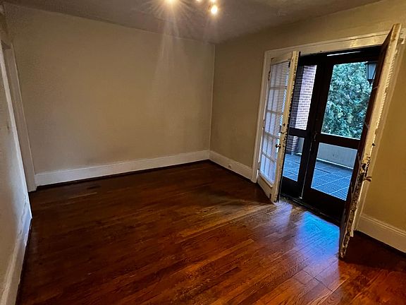 2nd image of 119 Albemarle Ave SW APT A2