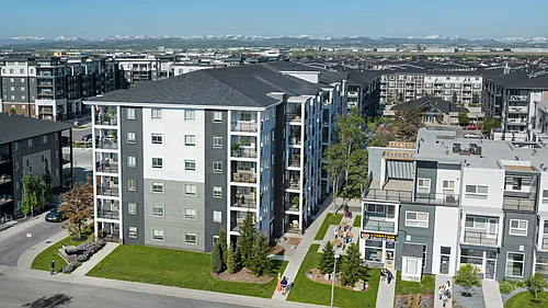 151 Skyview Bay NE Photo 1