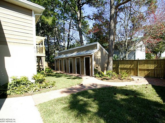 3rd image of 115-125 Poinsettia Street