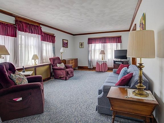 5th image of 44 Cottage Park Rd