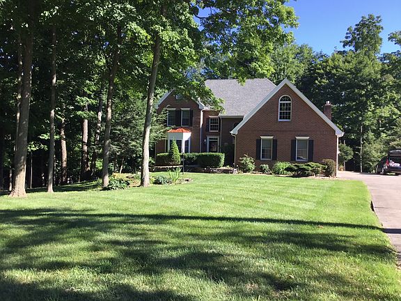 3rd image of 1316 Stratford Woods Dr