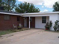 1st image of 608 E Luna Dr