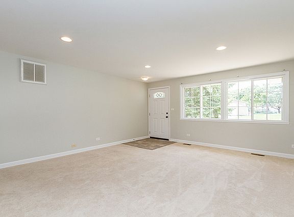3rd image of 625 Cape Ln