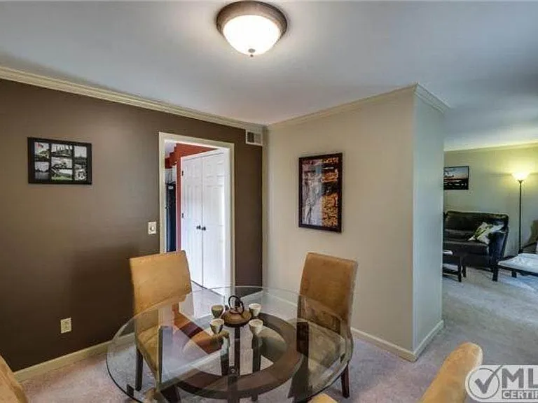 119 Hillsboro Pl — Photo 14
